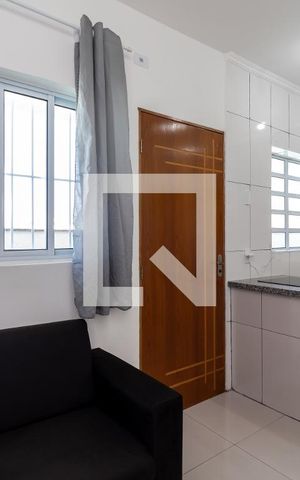Apartamento para alugar com 32m², 2 quartos e sem vaga Apartamento para alugar com 32m², 2 quartos e sem vagaSala