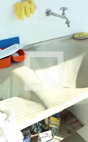 Casa à venda com 150m², 2 quartos e 1 vagaÁrea de serviço