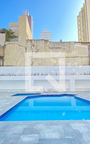 Apartamento à venda com 198m², 3 quartos e 2 vagasÁrea comum - Piscina