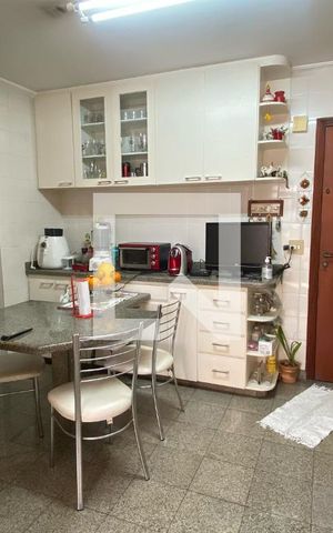 Apartamento à venda com 198m², 3 quartos e 2 vagasCozinha 