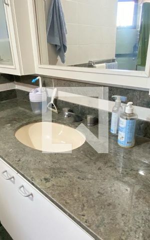 Apartamento à venda com 198m², 3 quartos e 2 vagasBanheiro Social 