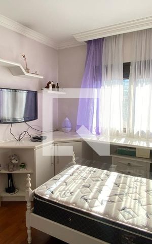 Apartamento à venda com 198m², 3 quartos e 2 vagasQuarto 2 