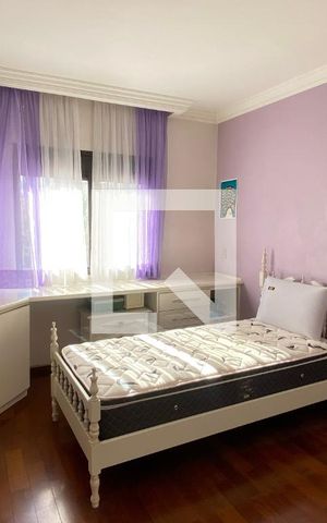 Apartamento à venda com 198m², 3 quartos e 2 vagasQuarto 2 