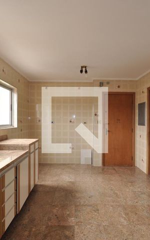 Apartamento para alugar com 188m², 4 quartos e 3 vagasCozinha