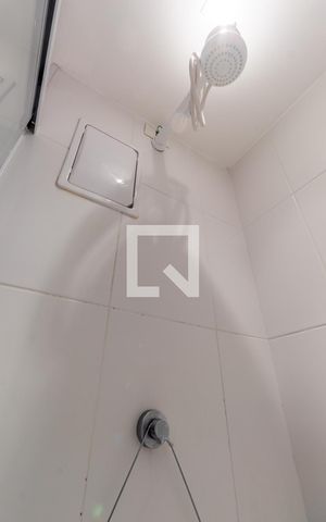 Studio para alugar com 38m², 1 quarto e 1 vaga Studio para alugar com 38m², 1 quarto e 1 vagaBanheiro