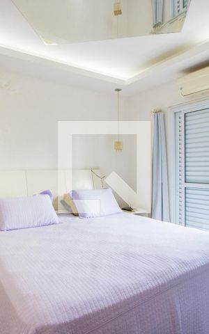 Apartamento à venda com 200m², 3 quartos e 2 vagas Apartamento à venda com 200m², 3 quartos e 2 vagasQuarto 1 - Suíte