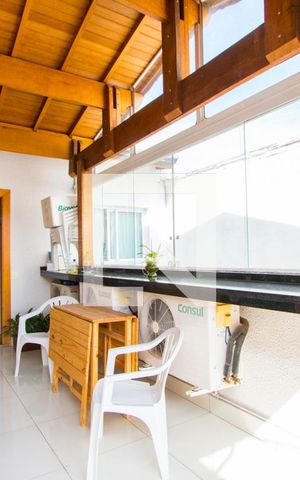 Apartamento à venda com 200m², 3 quartos e 2 vagas Apartamento à venda com 200m², 3 quartos e 2 vagasEspaço gourmet