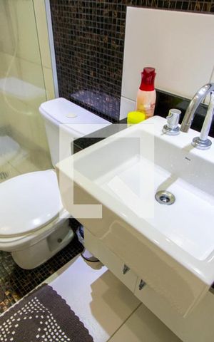 Apartamento à venda com 200m², 3 quartos e 2 vagas Apartamento à venda com 200m², 3 quartos e 2 vagasBanheiro social