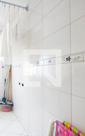 Apartamento à venda com 200m², 3 quartos e 2 vagas Apartamento à venda com 200m², 3 quartos e 2 vagasÁrea de serviço