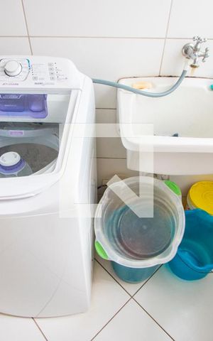 Apartamento à venda com 200m², 3 quartos e 2 vagas Apartamento à venda com 200m², 3 quartos e 2 vagasÁrea de serviço