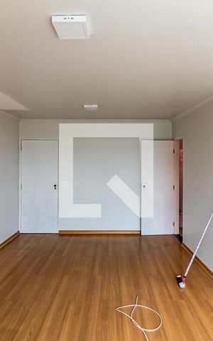 Casa para alugar com 450m², 5 quartos e 4 vagas Casa para alugar com 450m², 5 quartos e 4 vagasSuíte 1