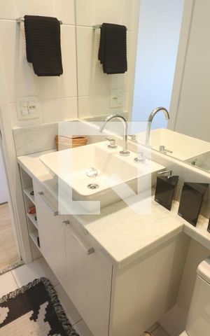 Apartamento à venda com 105m², 2 quartos e 2 vagasBanheiro Quarto 2 