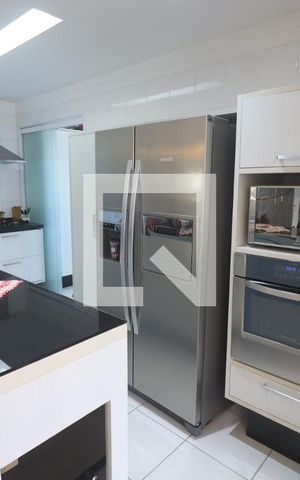 Apartamento à venda com 105m², 2 quartos e 2 vagasCozinha 