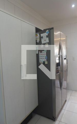Apartamento à venda com 105m², 2 quartos e 2 vagasCozinha 