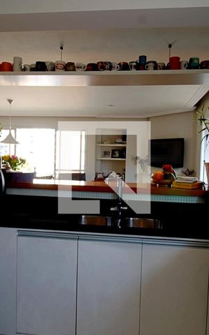Apartamento para alugar com 127m², 3 quartos e 3 vagas Apartamento para alugar com 127m², 3 quartos e 3 vagasCozinha