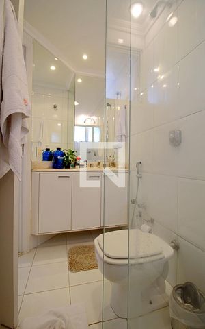 Apartamento para alugar com 127m², 3 quartos e 3 vagas Apartamento para alugar com 127m², 3 quartos e 3 vagasBanheiro da Suíte 2