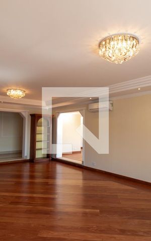 Apartamento à venda com 630m², 5 quartos e 5 vagas Apartamento à venda com 630m², 5 quartos e 5 vagasSala
