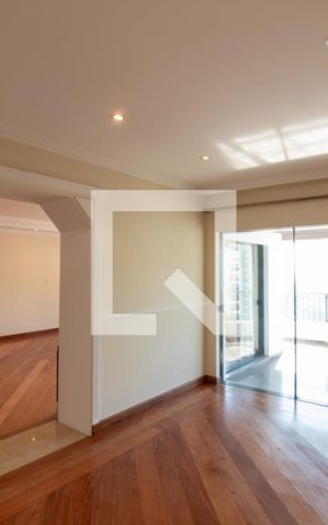 Apartamento à venda com 630m², 5 quartos e 5 vagas Apartamento à venda com 630m², 5 quartos e 5 vagasSala da Lareira