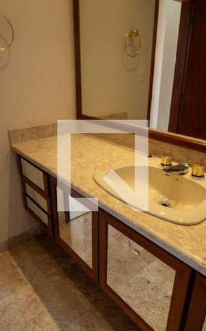 Apartamento à venda com 630m², 5 quartos e 5 vagas Apartamento à venda com 630m², 5 quartos e 5 vagasBanheiro