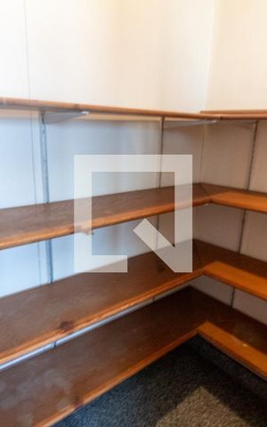 Apartamento à venda com 630m², 5 quartos e 5 vagas Apartamento à venda com 630m², 5 quartos e 5 vagasDispensa 1