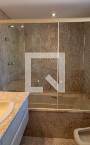 Apartamento à venda com 630m², 5 quartos e 5 vagas Apartamento à venda com 630m², 5 quartos e 5 vagasBanheiro da Suíte 2