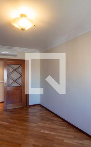 Apartamento à venda com 630m², 5 quartos e 5 vagas Apartamento à venda com 630m², 5 quartos e 5 vagasSala Intima