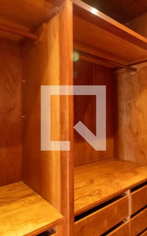 Apartamento à venda com 630m², 5 quartos e 5 vagas Apartamento à venda com 630m², 5 quartos e 5 vagasCloset da suíte 3 - Ela