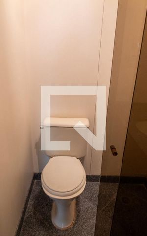 Apartamento à venda com 630m², 5 quartos e 5 vagas Apartamento à venda com 630m², 5 quartos e 5 vagasBanheiro de serviço