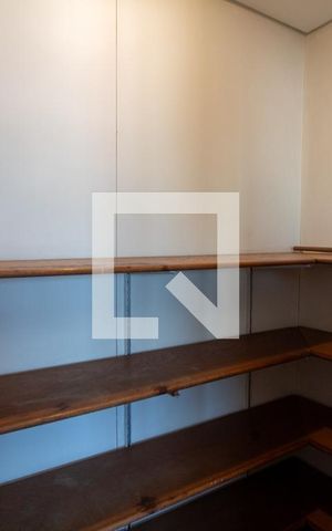 Apartamento à venda com 630m², 5 quartos e 5 vagas Apartamento à venda com 630m², 5 quartos e 5 vagasDispensa 1