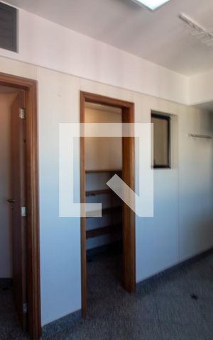 Apartamento à venda com 630m², 5 quartos e 5 vagas Apartamento à venda com 630m², 5 quartos e 5 vagasÁrea de Serviço