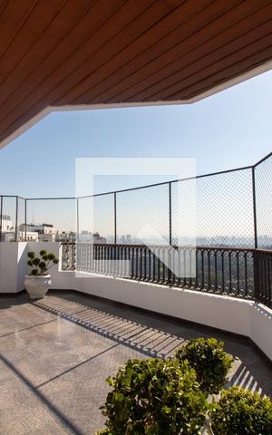 Apartamento à venda com 630m², 5 quartos e 5 vagas Apartamento à venda com 630m², 5 quartos e 5 vagasTerraço