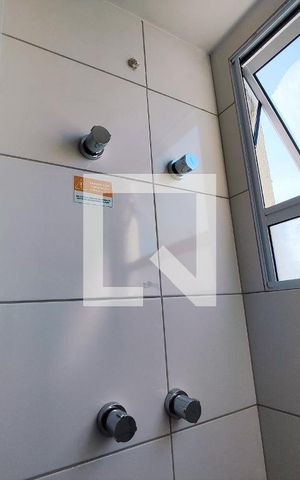 Apartamento para alugar com 46m², 2 quartos e 1 vaga Apartamento para alugar com 46m², 2 quartos e 1 vagaChuveiro