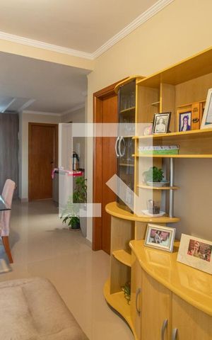 Casa à venda com 70m², 2 quartos e 2 vagas Casa à venda com 70m², 2 quartos e 2 vagasSala