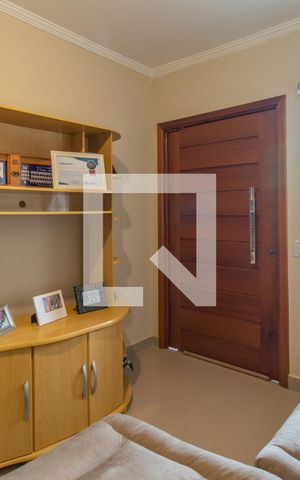 Casa à venda com 70m², 2 quartos e 2 vagas Casa à venda com 70m², 2 quartos e 2 vagasSala