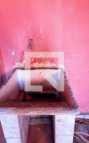 Casa à venda com 150m², 5 quartos e sem vaga Casa à venda com 150m², 5 quartos e sem vagaÁrea de Serviço