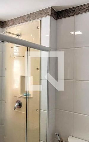 Apartamento à venda com 60m², 1 quarto e 1 vaga Apartamento à venda com 60m², 1 quarto e 1 vagaBanheiro