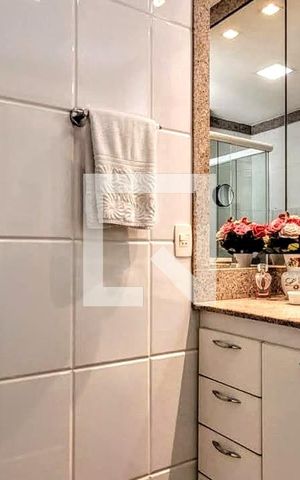 Apartamento à venda com 60m², 1 quarto e 1 vaga Apartamento à venda com 60m², 1 quarto e 1 vagaBanheiro