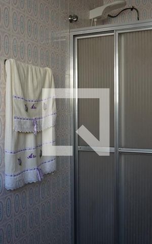 Casa à venda com 297m², 6 quartos e 4 vagasBanheiro 1