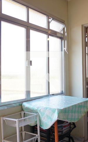 Casa à venda com 297m², 6 quartos e 4 vagasQuarto de Serviço