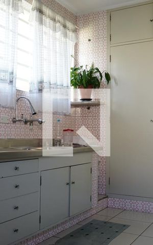 Casa à venda com 297m², 6 quartos e 4 vagasCozinha