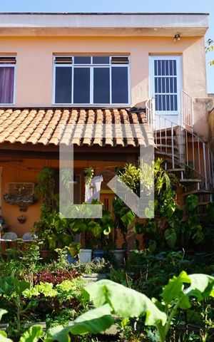 Casa à venda com 297m², 6 quartos e 4 vagasÁrea Externa