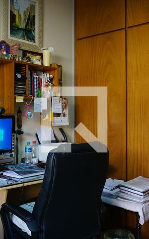 Casa à venda com 297m², 6 quartos e 4 vagasEscritório