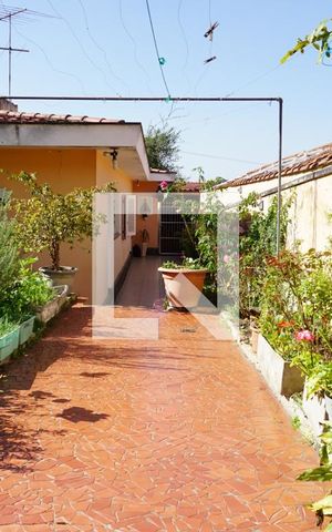 Casa à venda com 297m², 6 quartos e 4 vagasEntrada