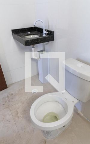 Apartamento à venda com 45m², 2 quartos e sem vaga Apartamento à venda com 45m², 2 quartos e sem vagaBanheiro
