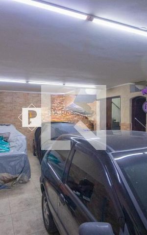 Casa à venda com 235m², 4 quartos e 6 vagas