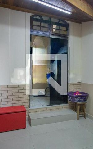 Casa à venda com 235m², 4 quartos e 6 vagas