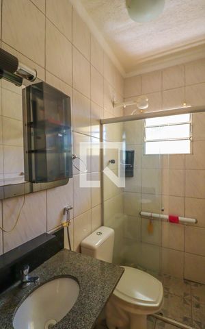 Casa à venda com 180m², 2 quartos e 1 vaga Casa à venda com 180m², 2 quartos e 1 vagaBanheiro 2