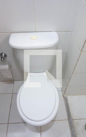 Apartamento para alugar com 49m², 2 quartos e 1 vaga Apartamento para alugar com 49m², 2 quartos e 1 vagaBanheiro