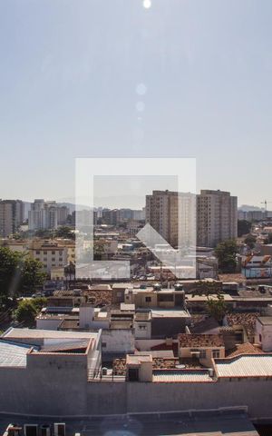Apartamento à venda com 80m², 2 quartos e 2 vagasVaranda da Sala - Vista