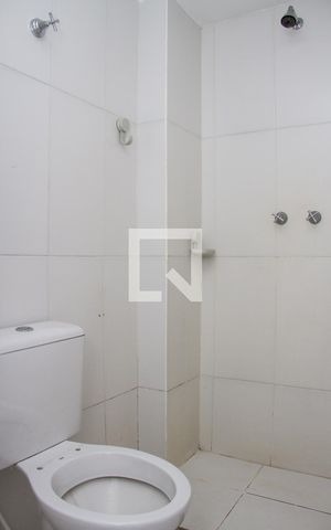 Apartamento à venda com 80m², 2 quartos e 2 vagasBanheiro da Suíte